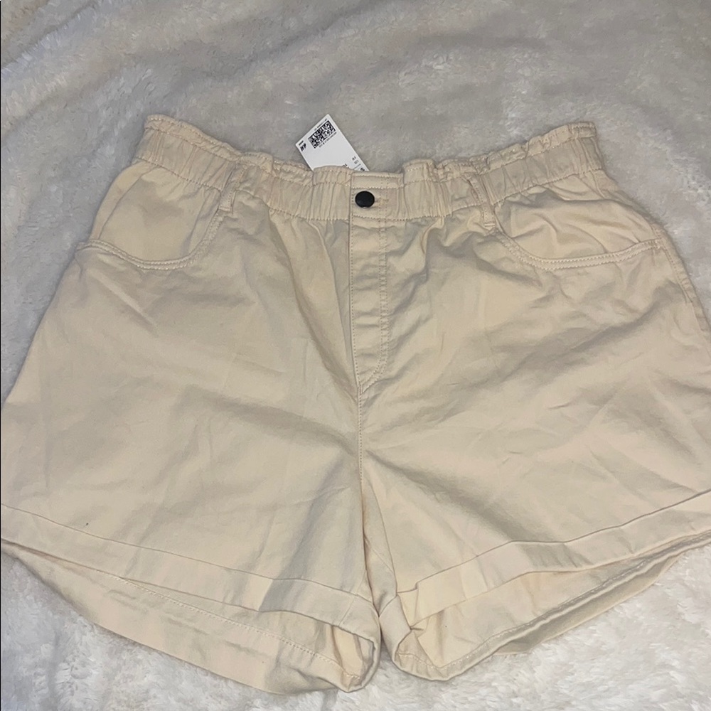 Women's Cream Colored Shorts